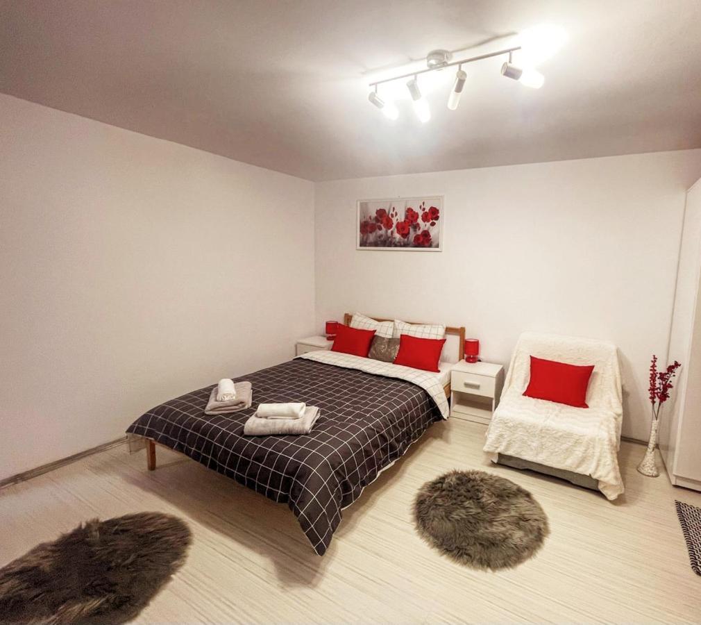 Buzz Apartment Cluj-Napoca Ngoại thất bức ảnh